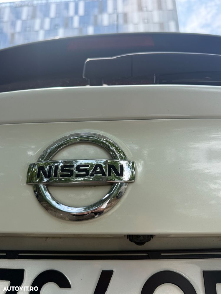 Nissan Qashqai 1.6 DCI Xtronic TEKNA - 11