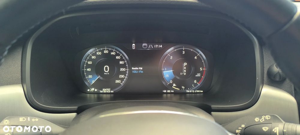 Volvo V90 D4 Momentum - 9