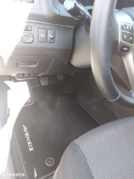 Toyota Avensis 2.0 D-4D Luna - 20