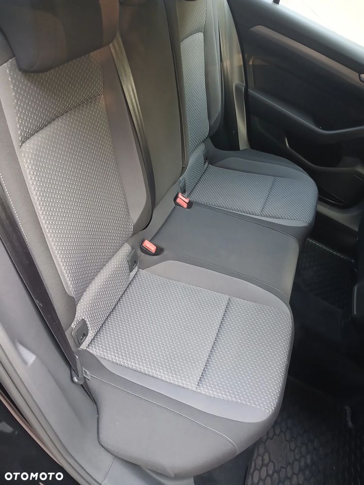 Volkswagen Passat 1.5 TSI EVO Essence DSG - 30