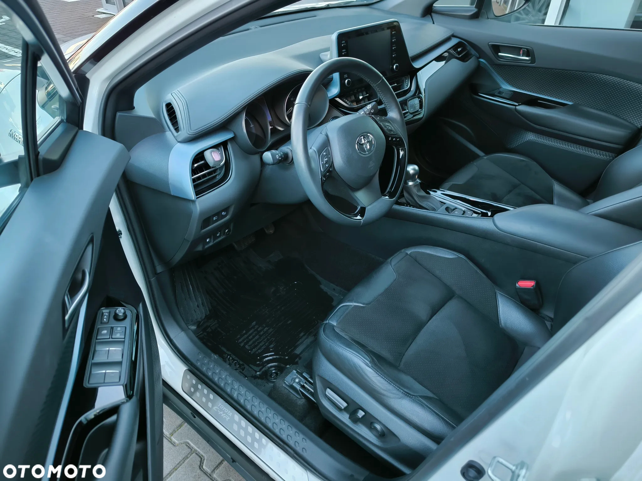 Toyota C-HR 1.8 Hybrid GPF Selection - 6