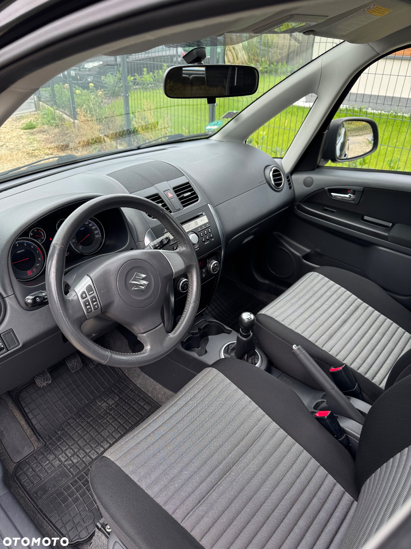 Suzuki SX4 1.6 Comfort Plus - 24