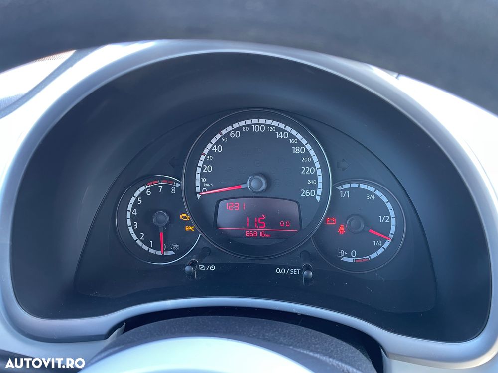 Volkswagen Beetle - 12