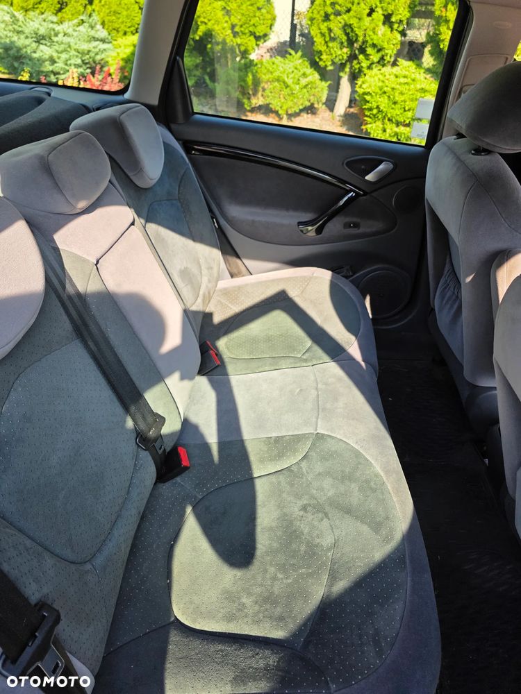 Citroën C5 II 2.2 HDi Exclusive - 9