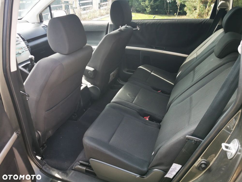 Toyota Corolla Verso 2.2 D-4D - 8