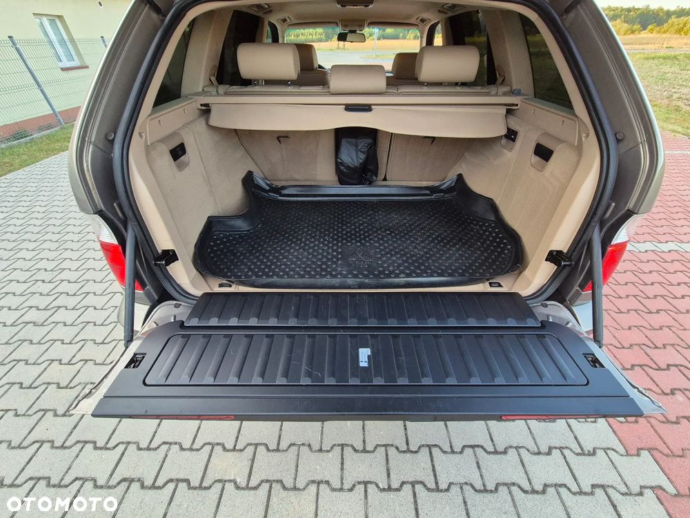 BMW X5 4.4 i Edition Exclusive Sport - 34