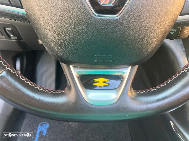 Renault Mégane Sport Tourer 1.6 E-Tech Plug-In Hybrid R.S. Line - 22