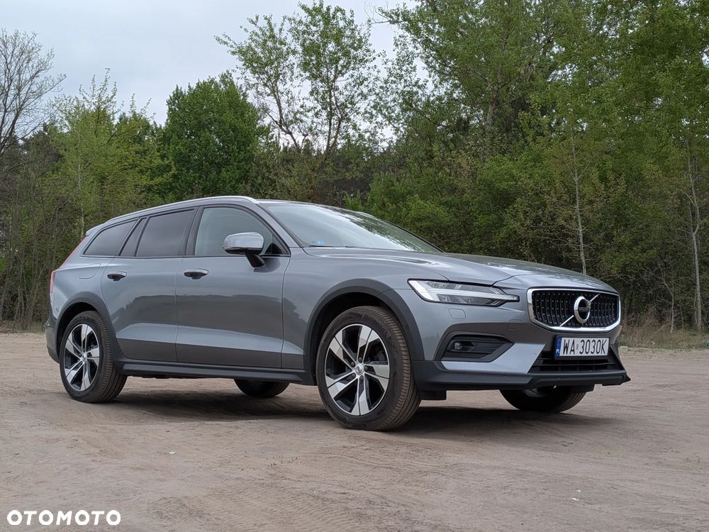 Volvo V60 Cross Country - 15