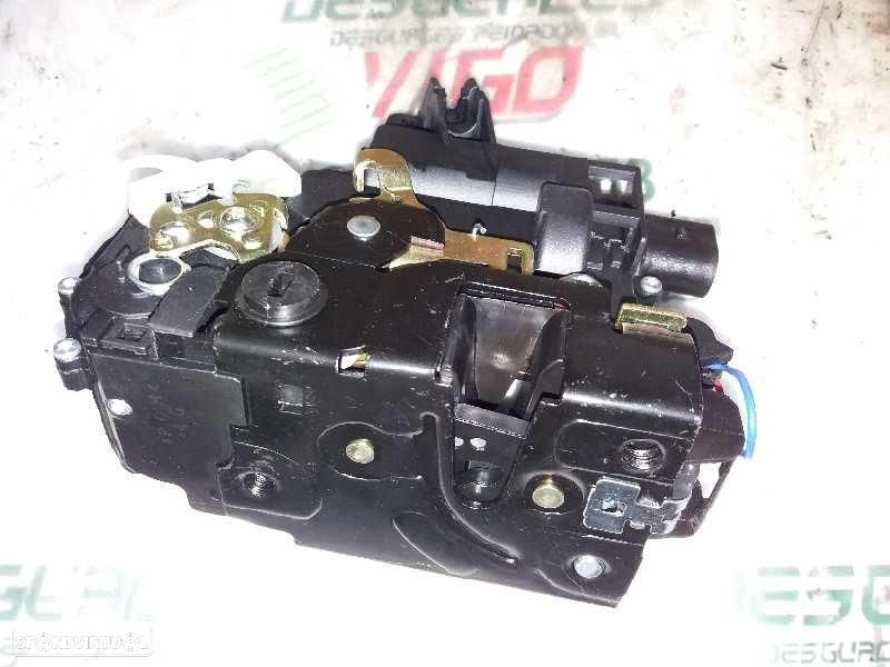 FECHADURA PORTA TRASEIRA ESQUERDA VOLKSWAGEN GOLF IV BERLINA 1J110.1997 - 1