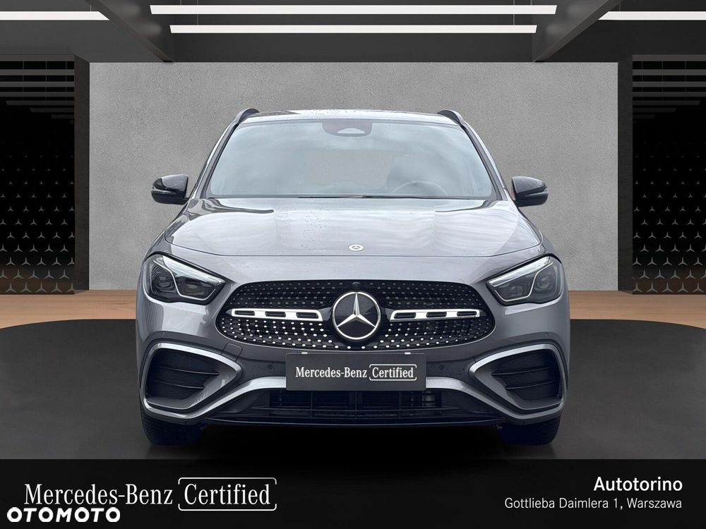 Mercedes-Benz GLA - 9