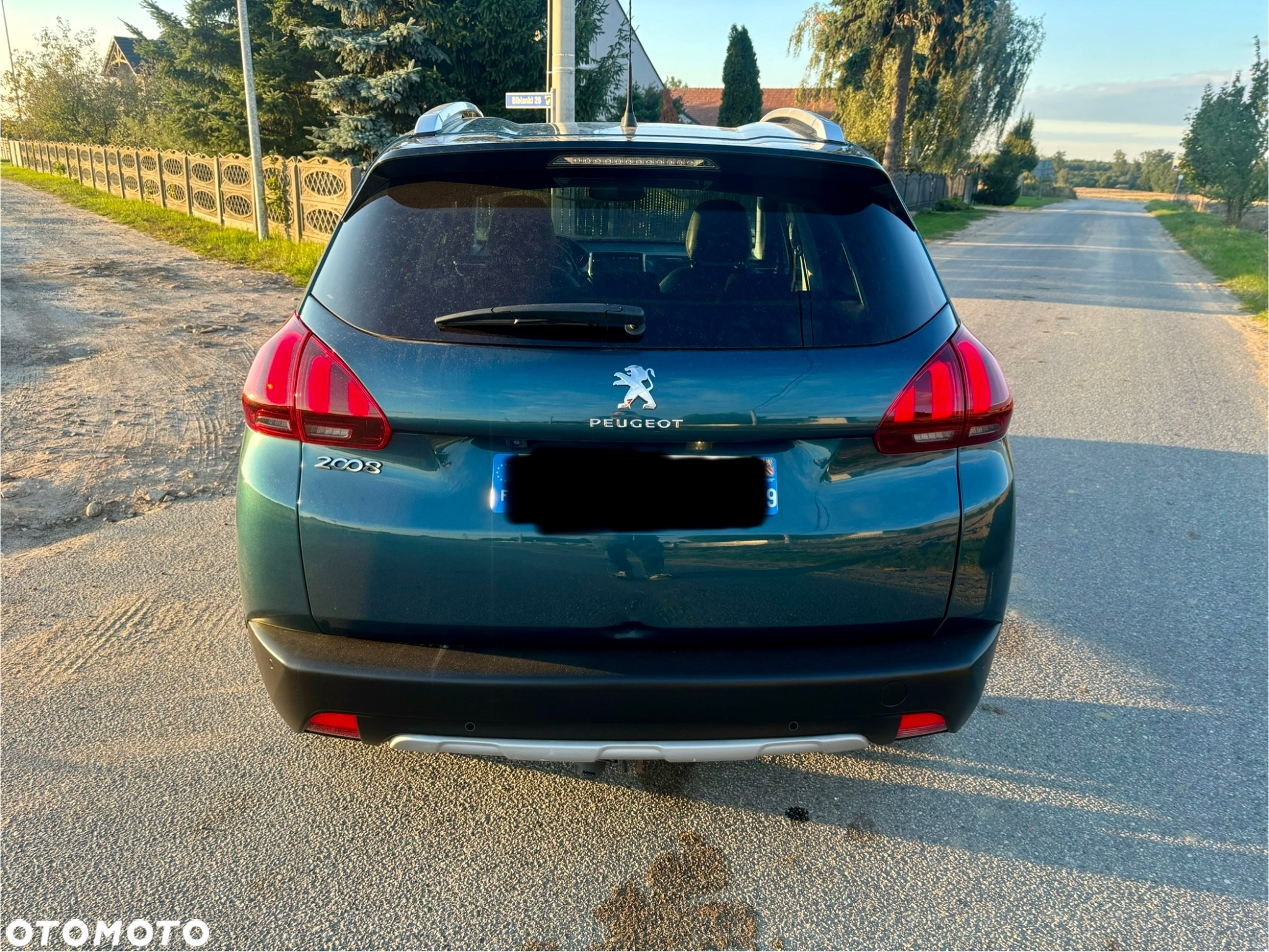 Peugeot 2008 - 8