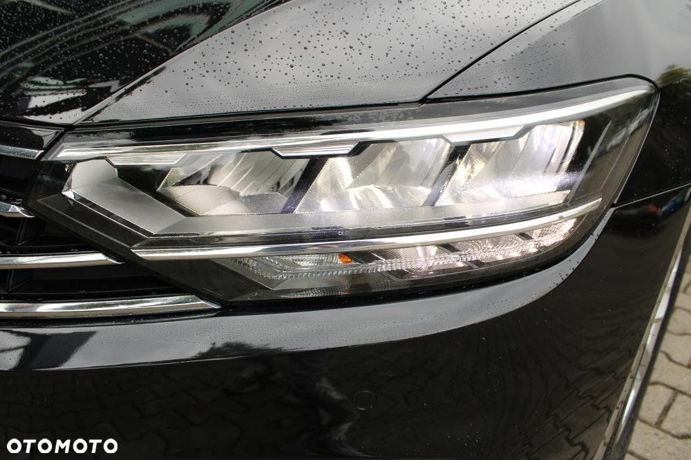 Volkswagen Passat - 27
