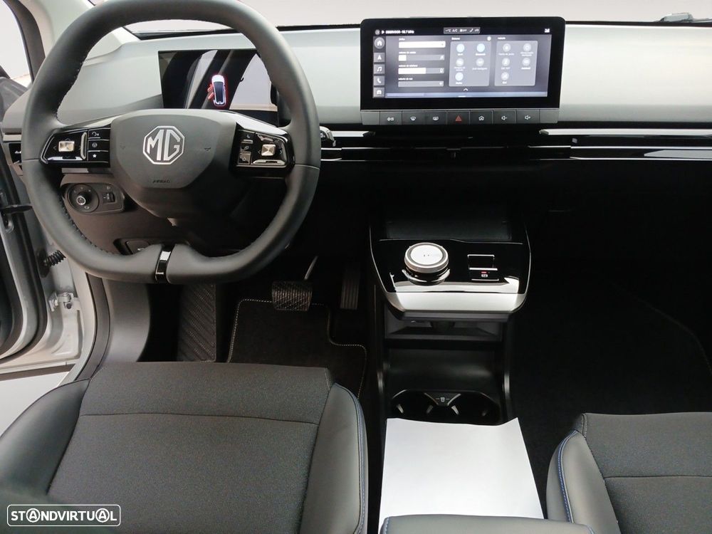 MG MG4 64 kWh Luxury - 10