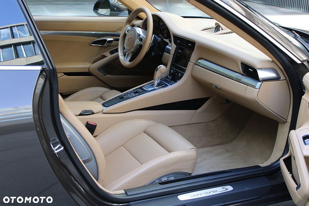 Porsche 911 Carrera S PDK - 11