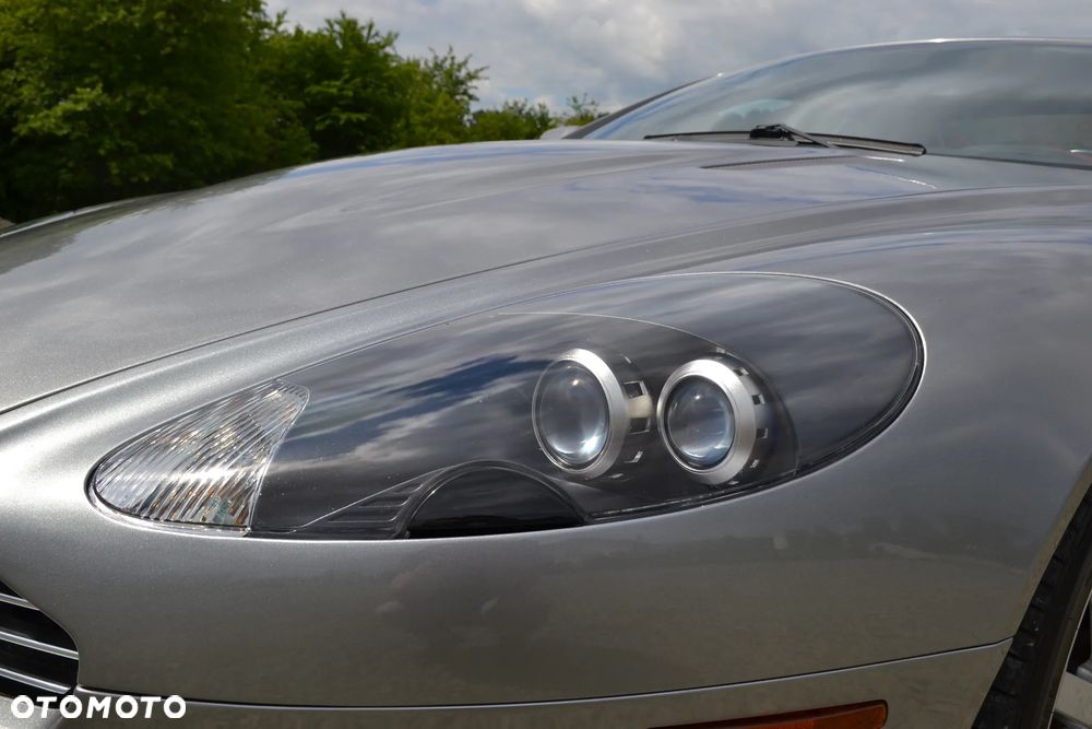 Aston Martin DB9 Touchtronic - 25