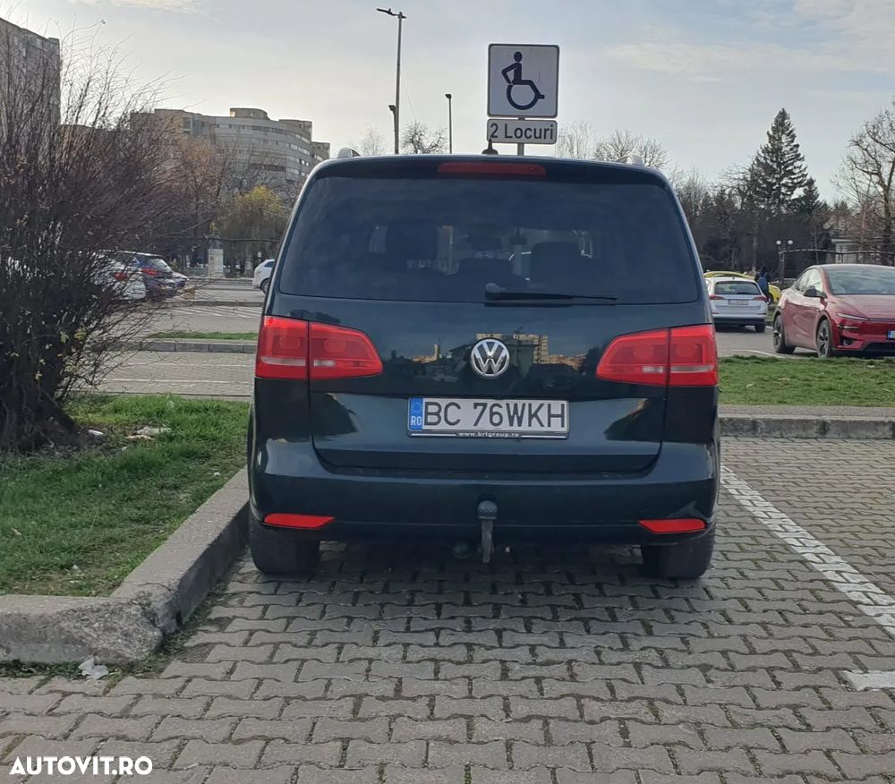 Volkswagen Touran 1.6 TDI DSG Highline - 3