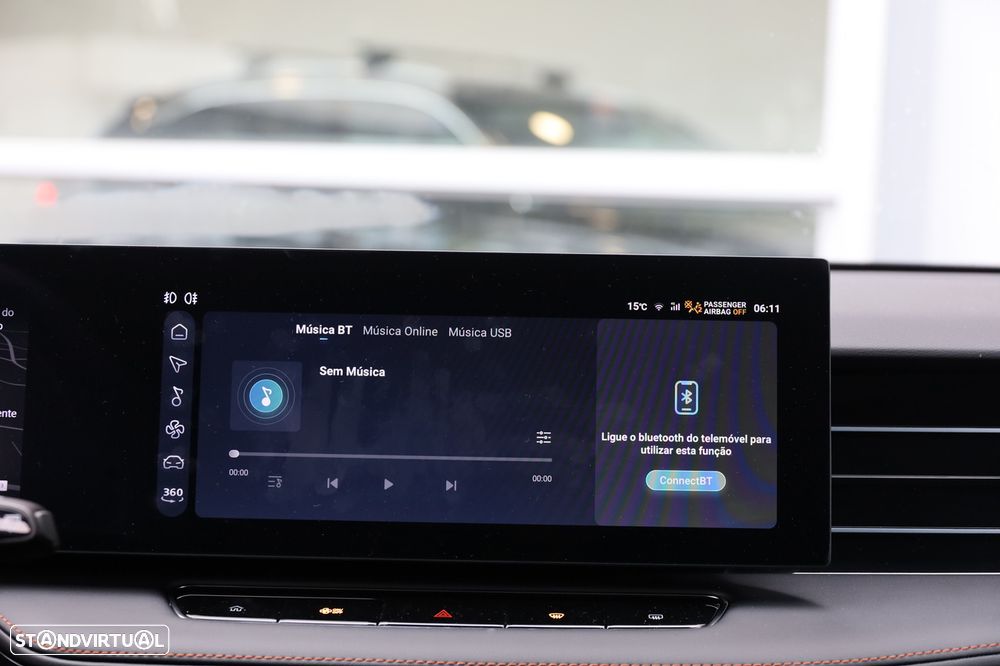 MG HS 1.5 T Luxury AT - 26