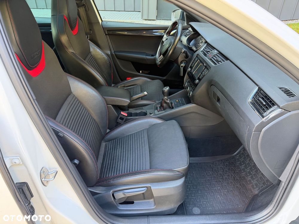 Skoda Octavia 2.0 TDI RS - 28