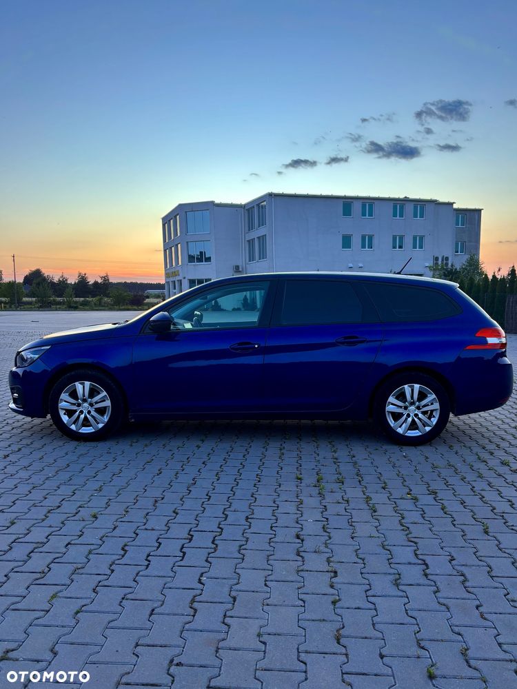 Peugeot 308 1.2 PureTech GPF Allure S&S - 8