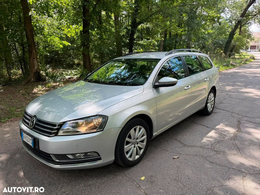 Volkswagen Passat - 1