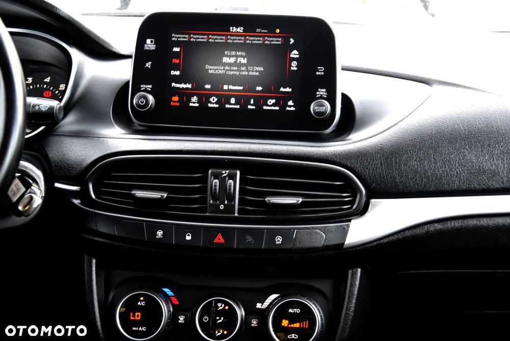 Fiat Tipo 1.4 T-Jet 16v Lounge EU6 - 22