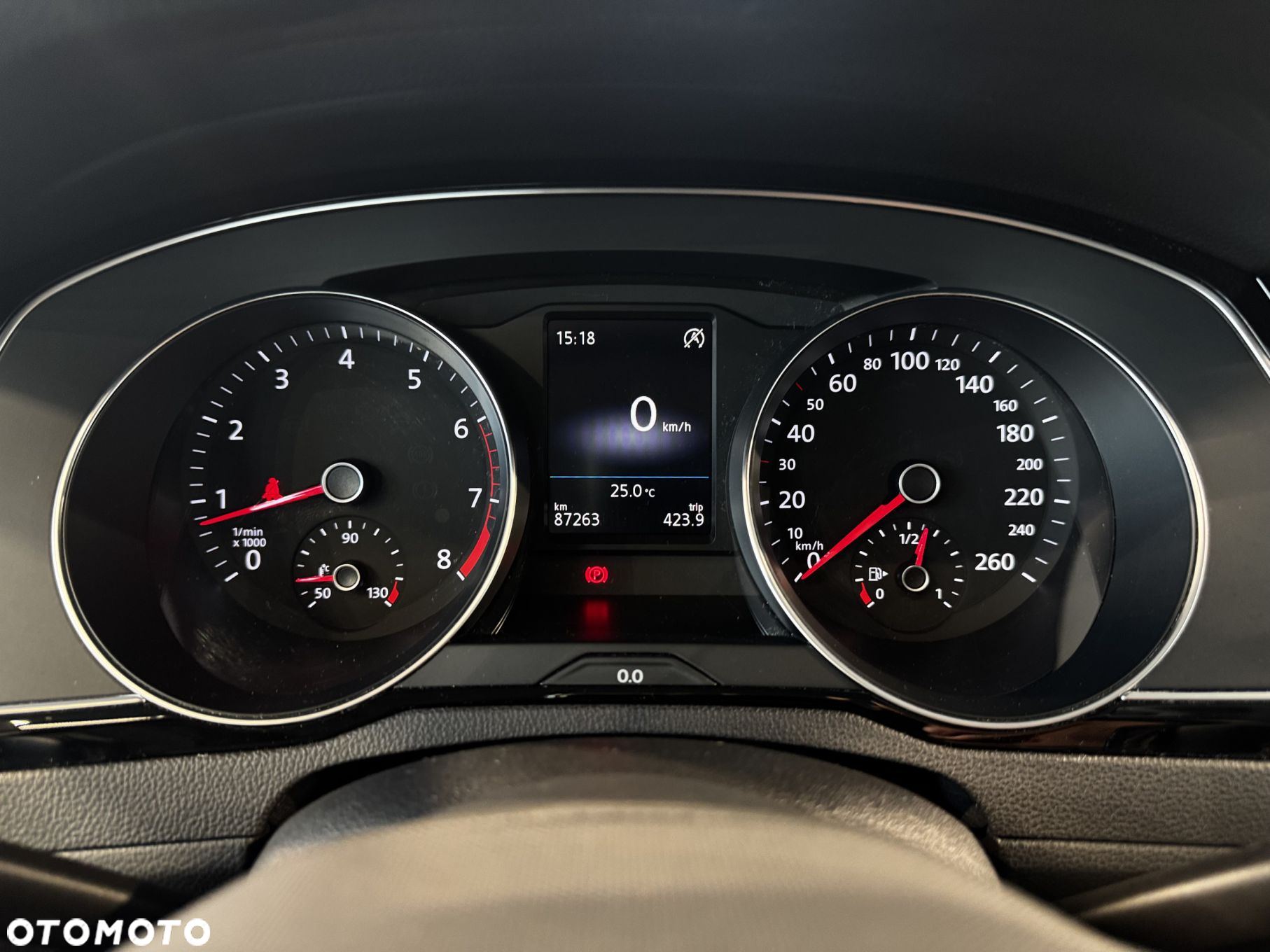 Volkswagen Passat - 22