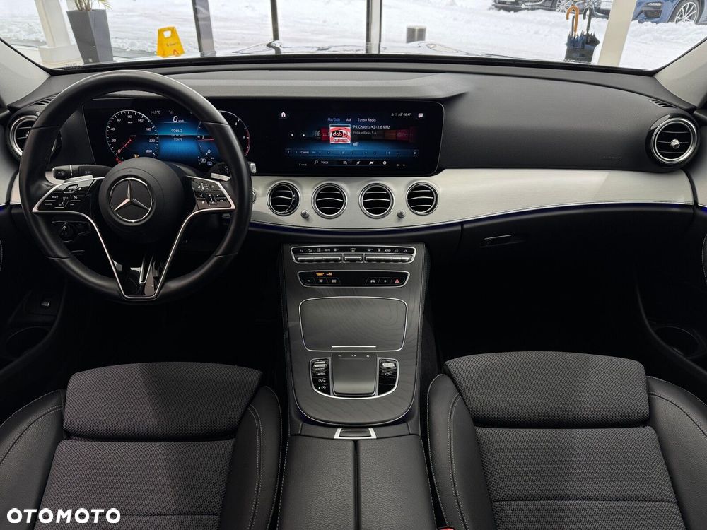 Mercedes-Benz Klasa E 220 d 4-Matic AMG/Avantgarde - 14