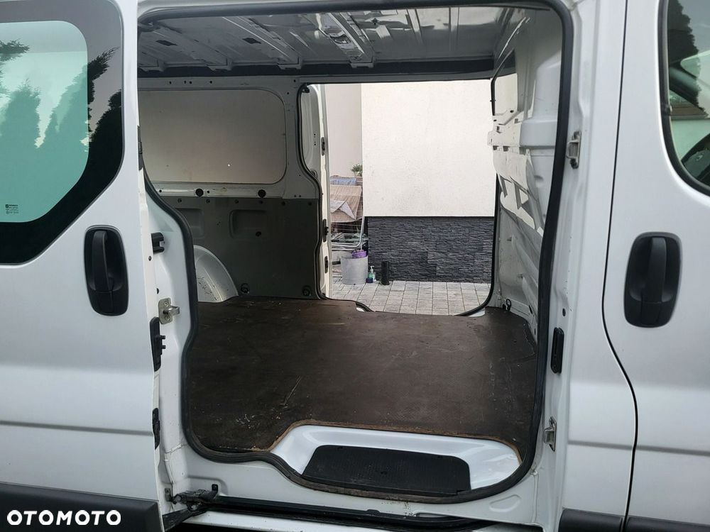 Renault Trafic - 17