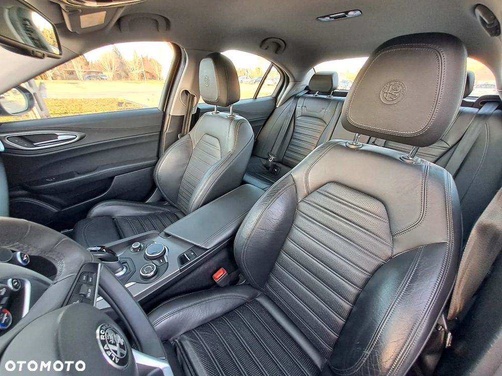 Alfa Romeo Giulia 2.0 Turbo Veloce Q4 - 14