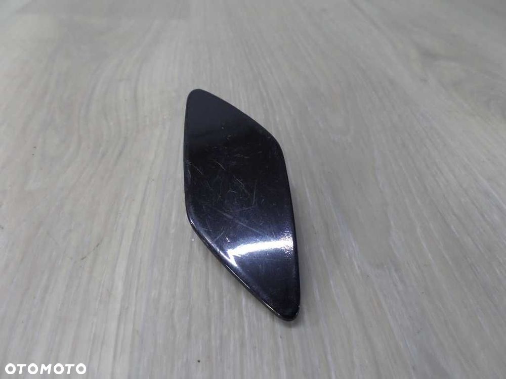 RENAULT MEGANE IV ZASLEPKA SPRYSKIWACZA XENON PRAWA 286962382R - 2