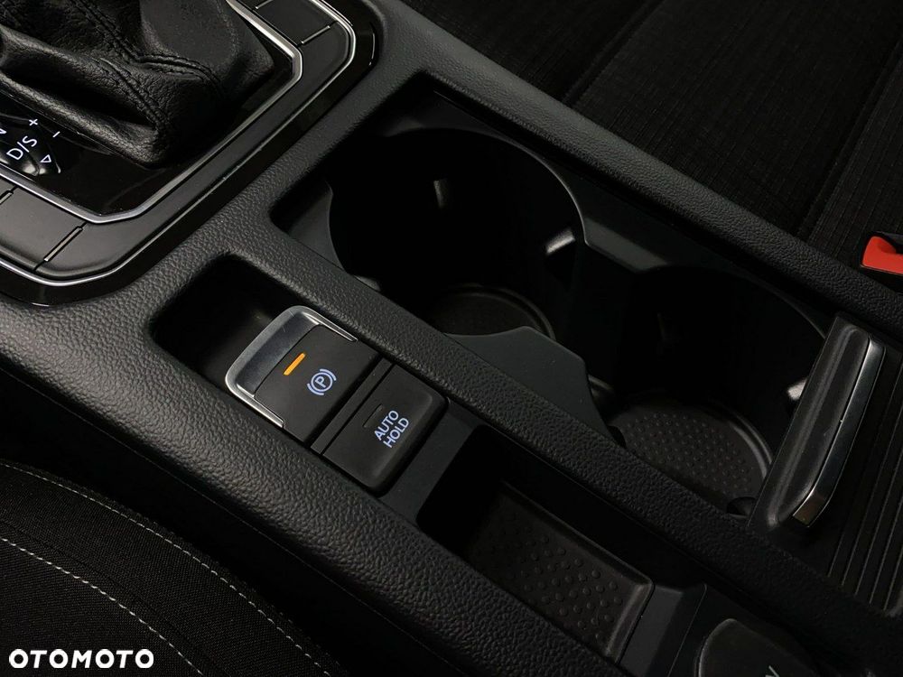 Volkswagen Passat Variant - 38