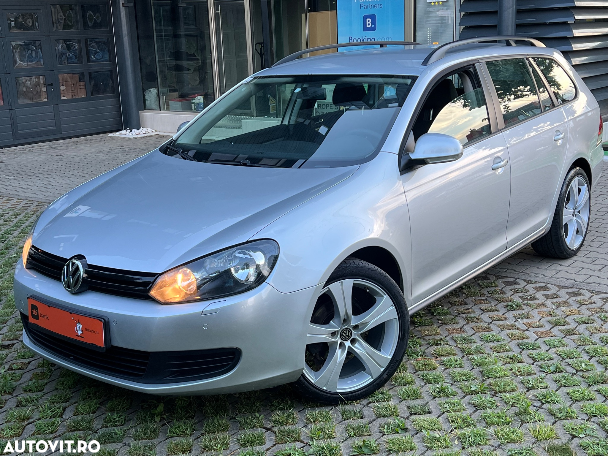 Volkswagen Golf 1.6 TDI 4Motion BlueMotion Technology Comfortline - 2