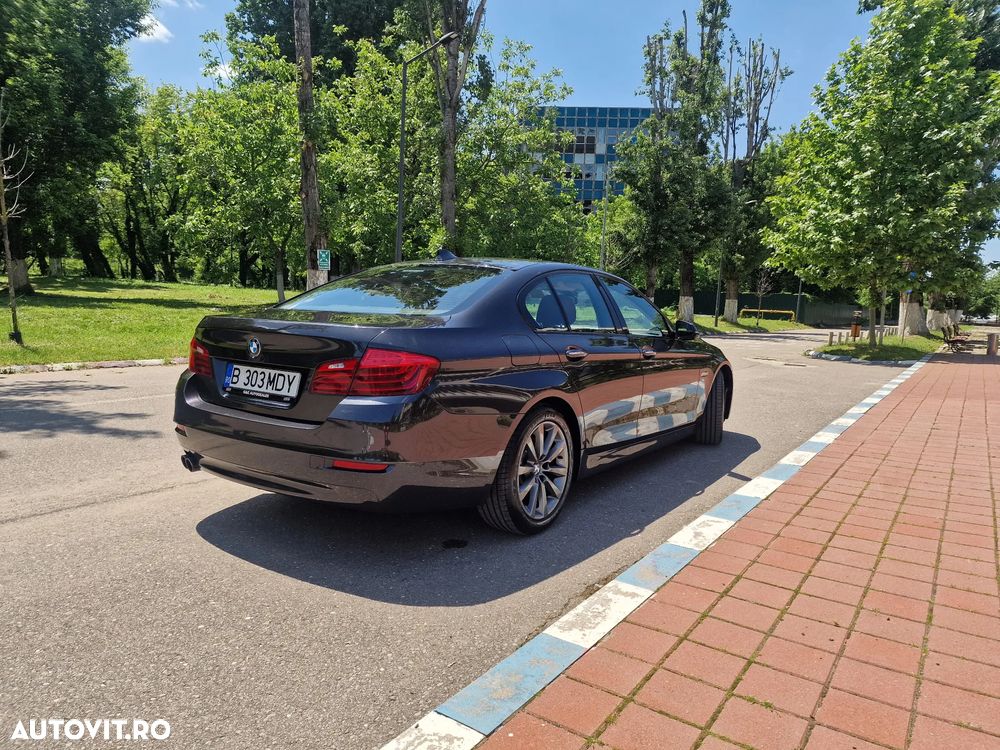 BMW Seria 5 520d Aut. Luxury Line - 7