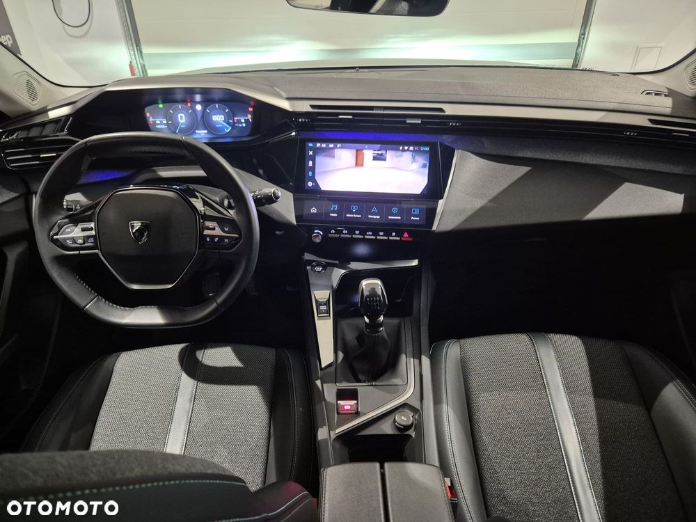 Peugeot 308 1.2 PureTech Allure S&S - 12