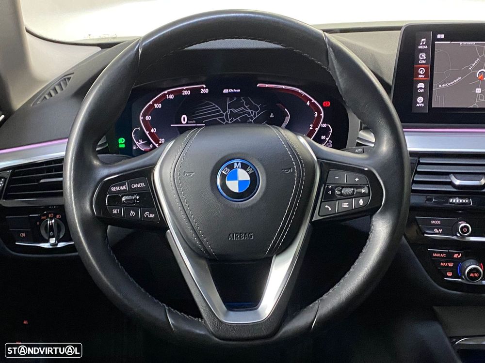 BMW 530 e Line Luxury - 10