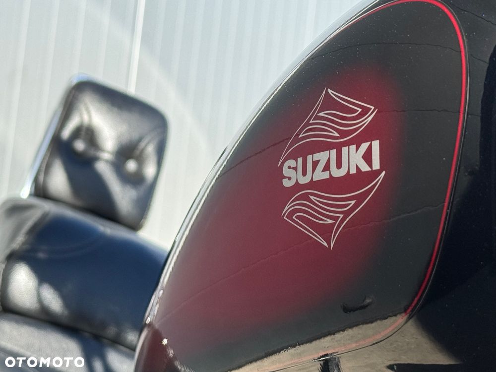 Suzuki Intruder - 24
