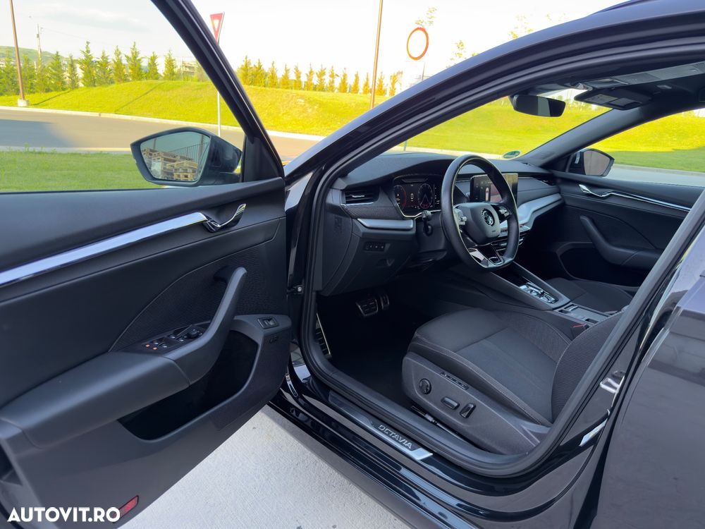 Skoda Octavia 2.0 TDI DSG Sportline - 34