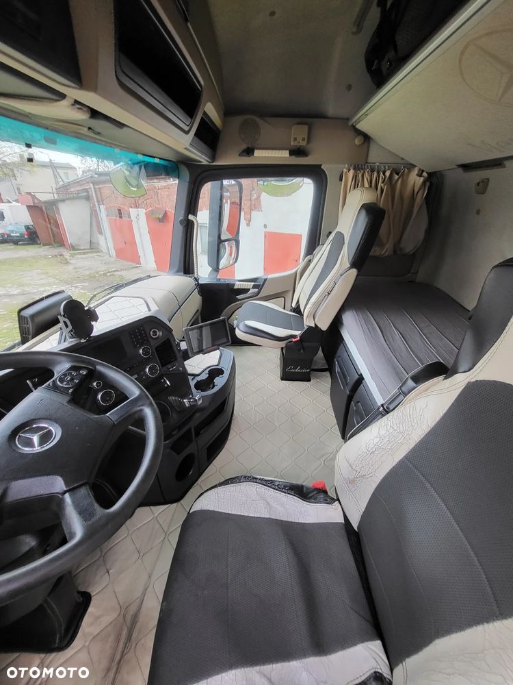 Mercedes-Benz Actros - 7