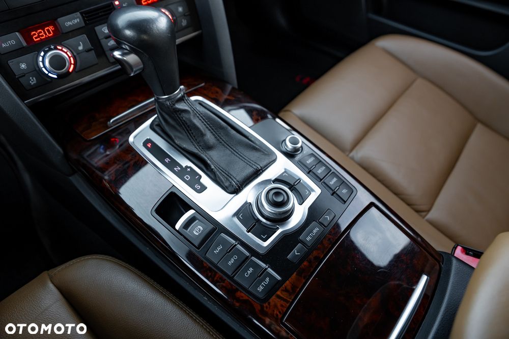 Audi A6 Avant 3.0 TFSI quattro tiptronic - 32