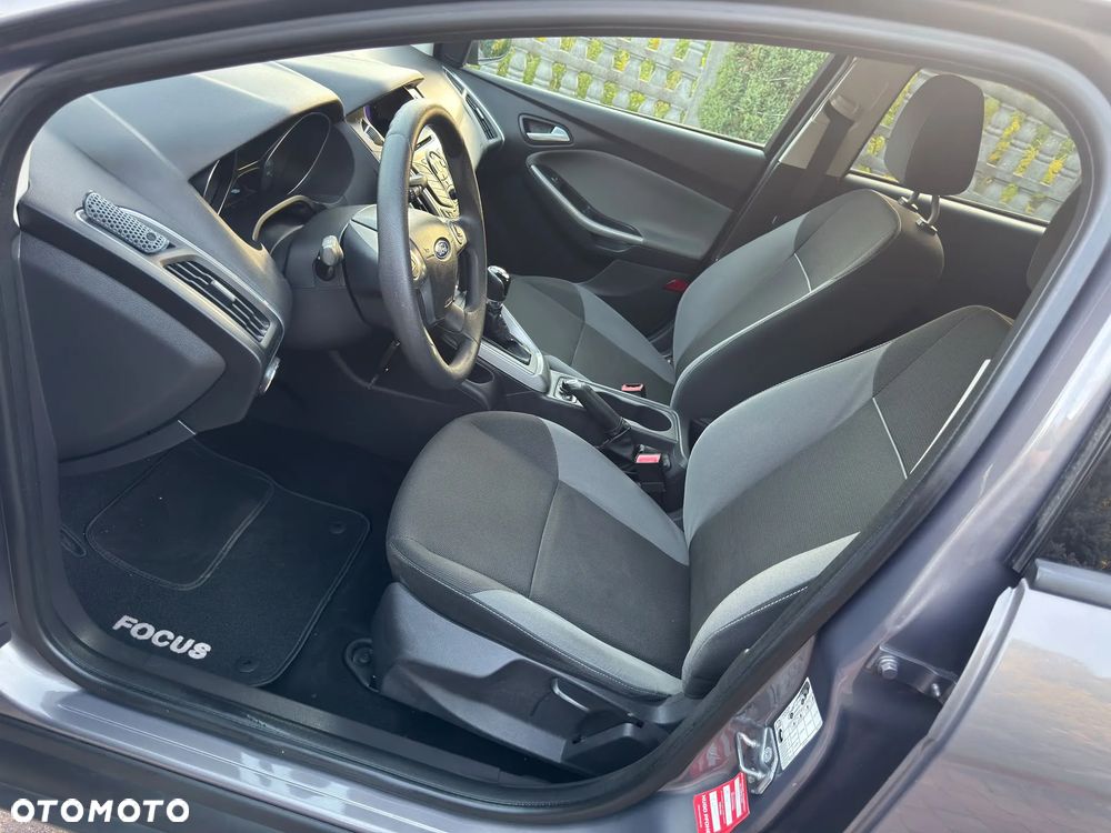 Ford Focus 1.6 TI-VCT Champions Edition - 12