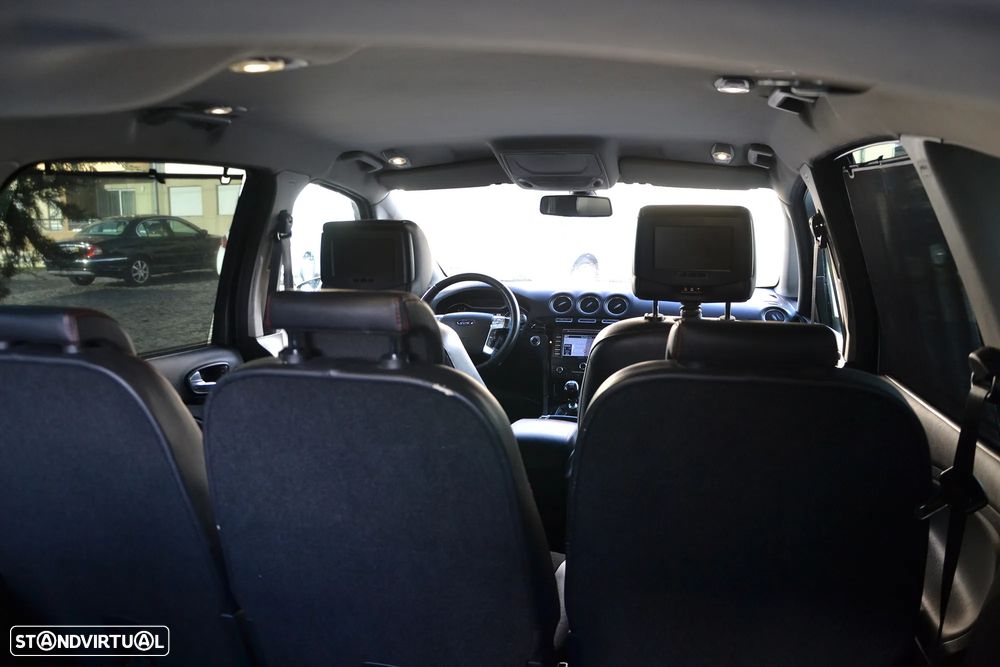 Ford S-Max 2.0 TDCi Titanium 7L 149g - 36