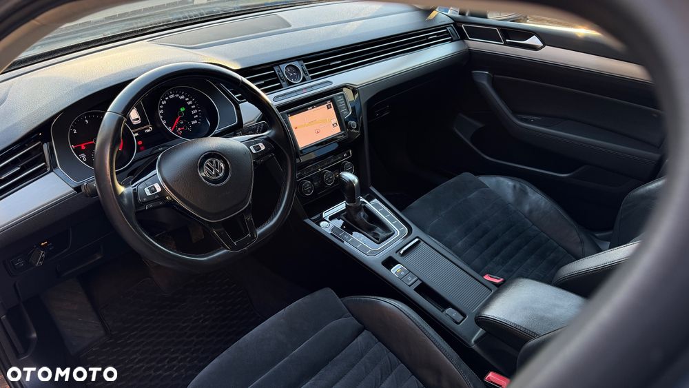 Volkswagen Passat 2.0 TDI (BlueMotion Technology) DSG Highline - 20