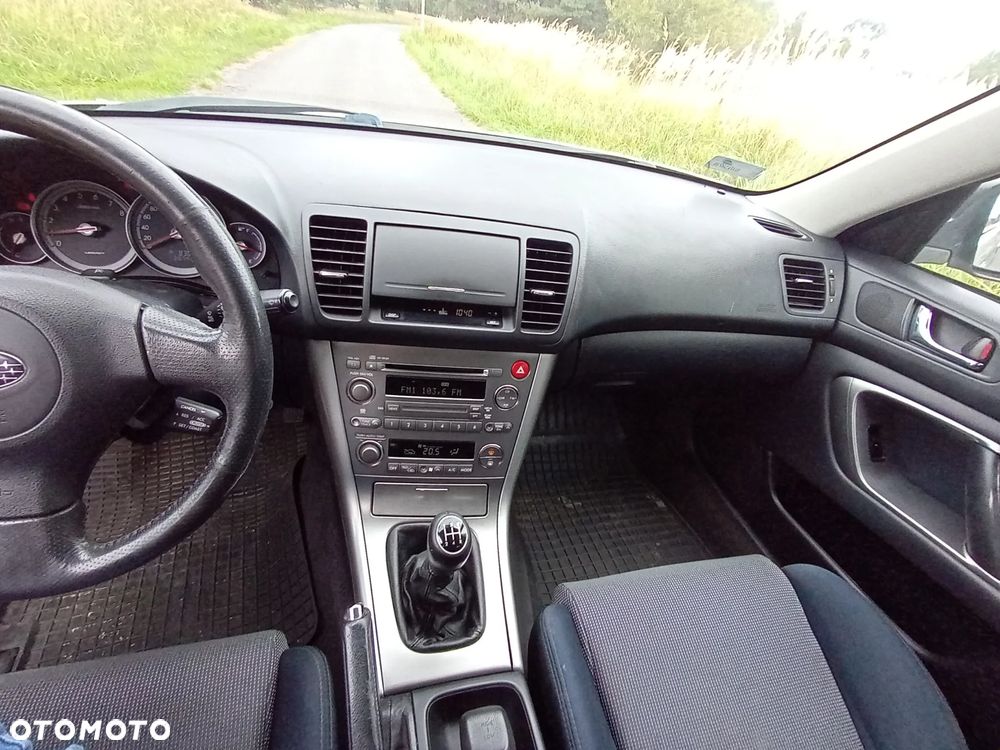 Subaru Legacy - 10