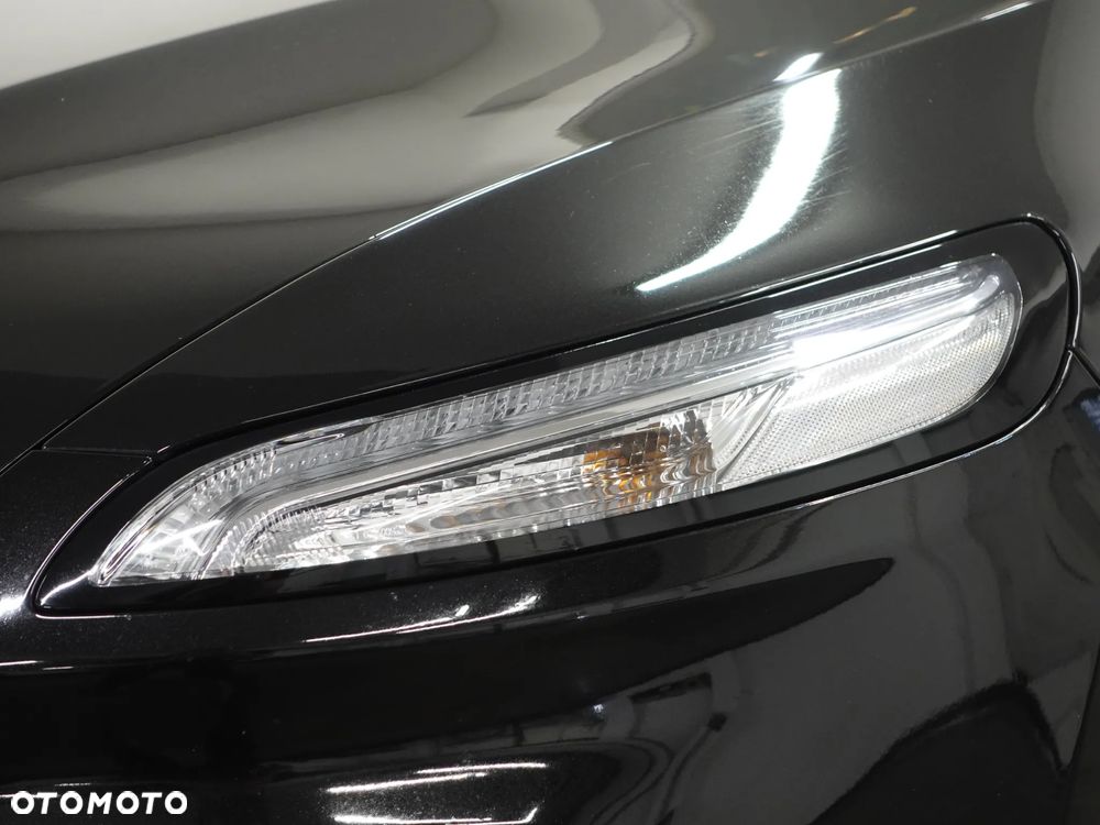 Jeep Cherokee - 13