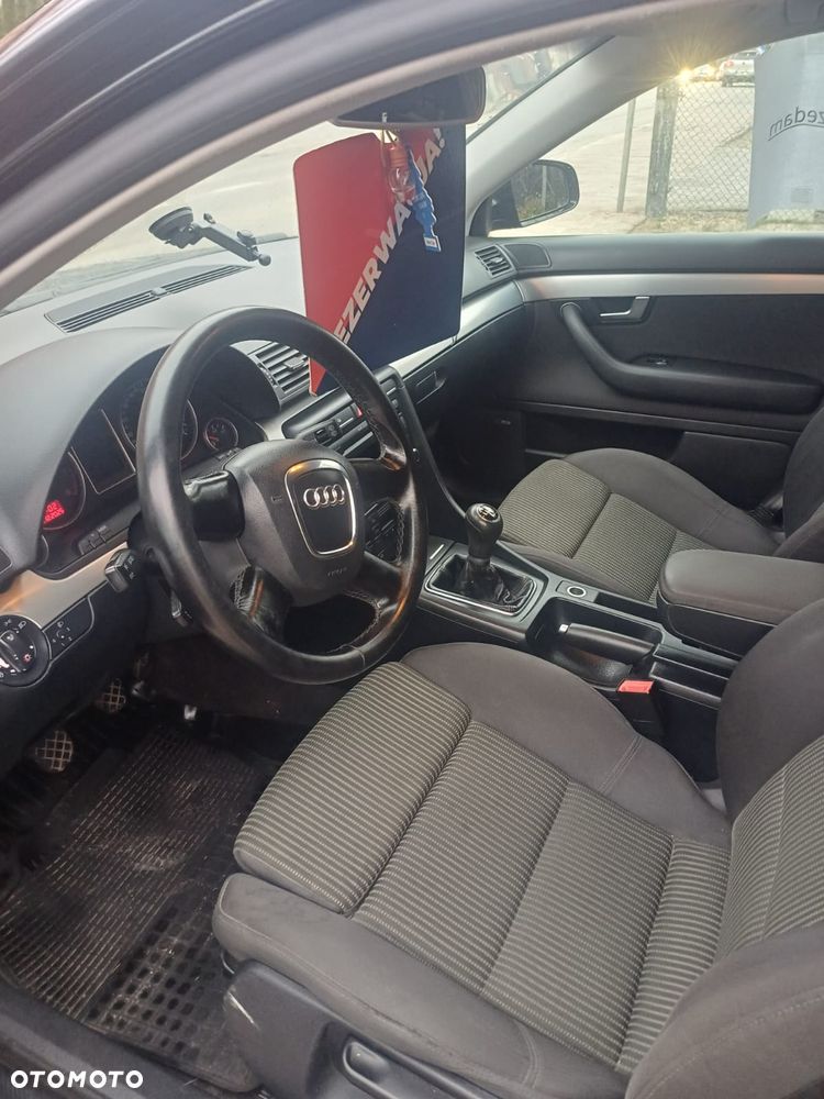 Audi A4 Avant 2.0T FSI - 9