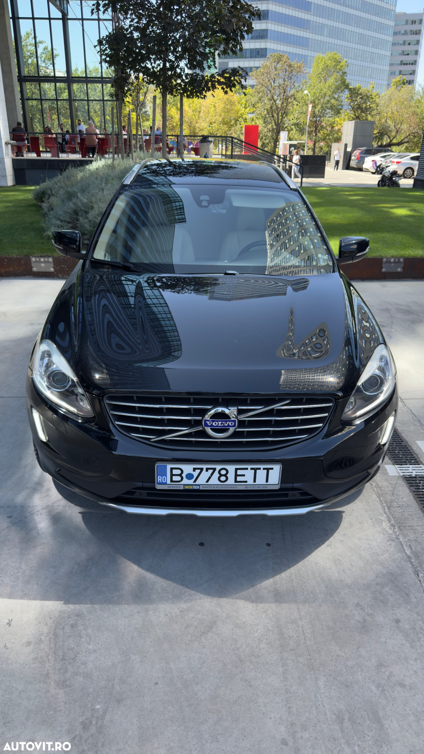 Volvo XC 60 D5 AWD Momentum - 11