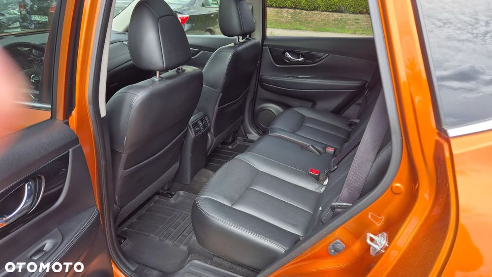 Nissan X-Trail 2.0 dCi Tekna 4WD Xtronic - 11