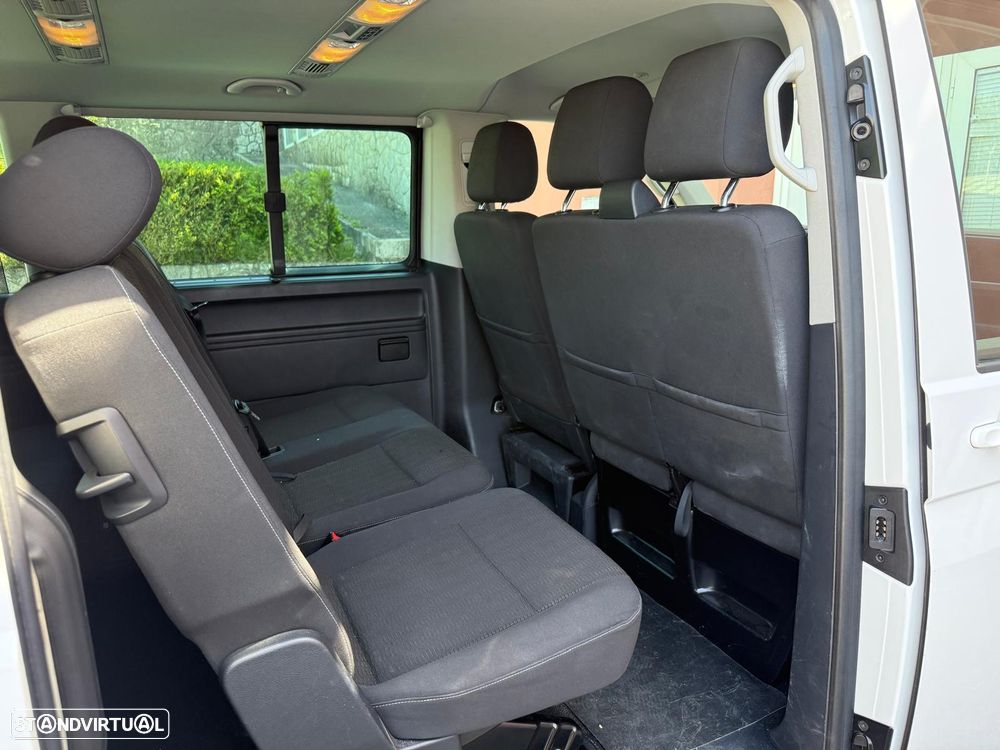 VW Caravelle 2.0 TDi BM Comfortline - 23