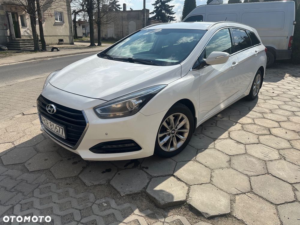 Hyundai i40 1.7 CRDi Comfort DCT - 1