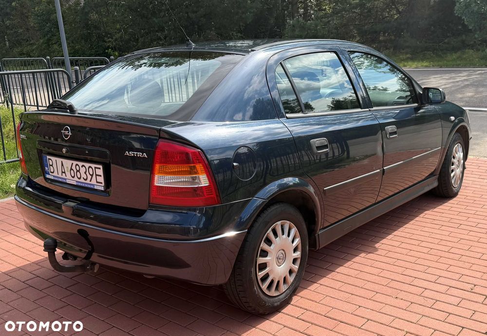 Opel Astra - 4